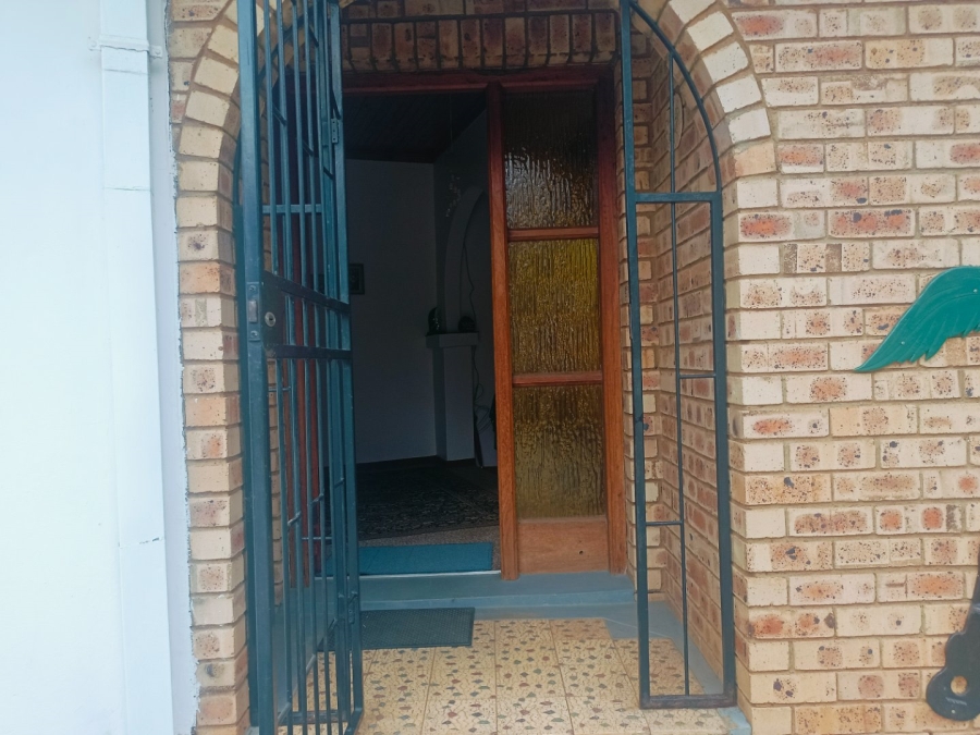 4 Bedroom Property for Sale in Wilkoppies North West